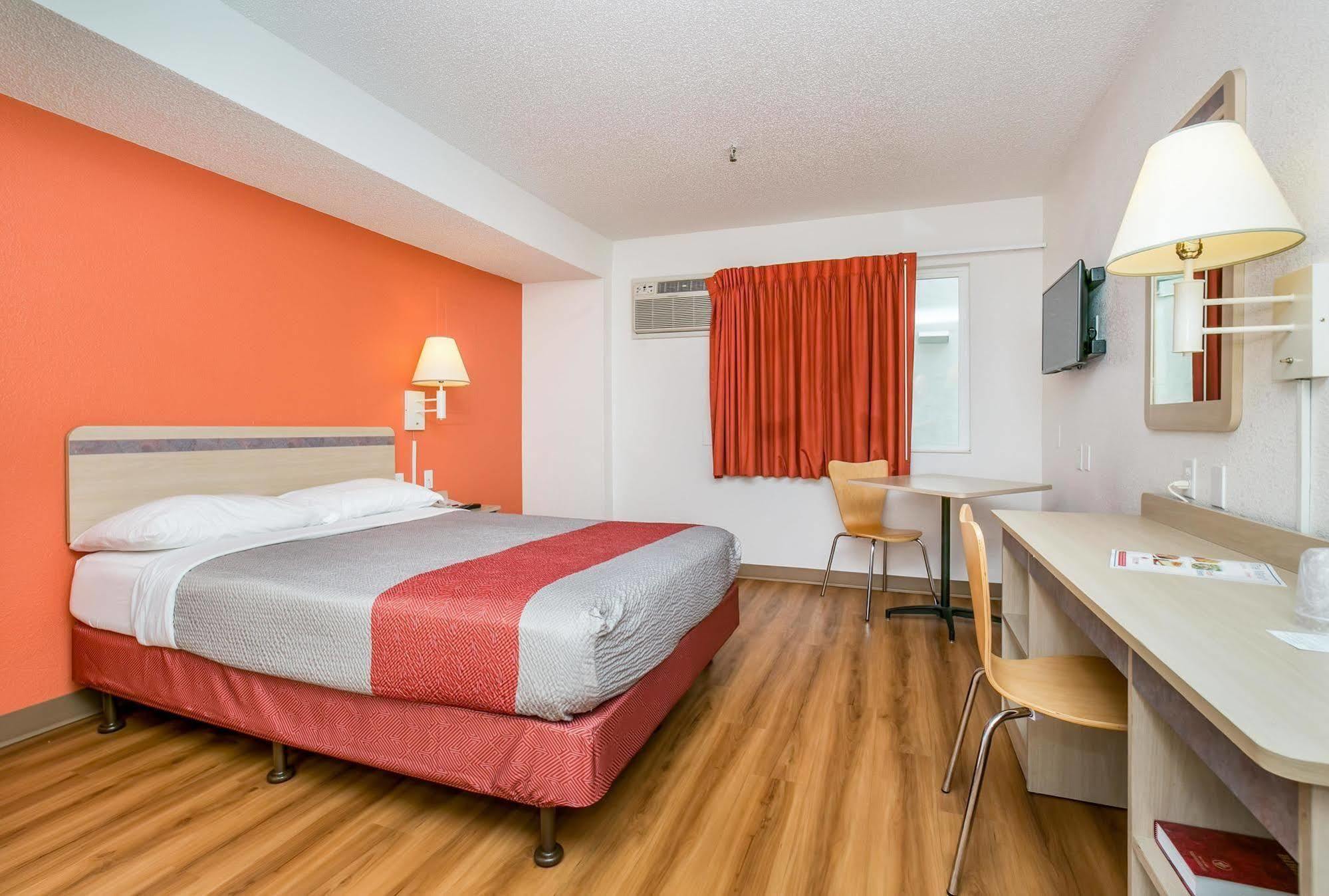 Motel 6 Minneapolis Airport - Mall Of America Dış mekan fotoğraf